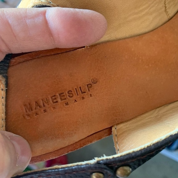 Maneesilp Handmade Deep Brown Leather Wood Heel Sandals with Gold Details - Picture 12 of 12